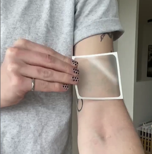 Caja <span class=keywords><strong>de</strong></span> tinta personalizada pequeña Simple Real tatuaje <span class=keywords><strong>pegatina</strong></span> impermeable Gardenia impreso transferencia arte corporal con caja <span class=keywords><strong>de</strong></span> tinta temporal tatuaje - Product Image 4