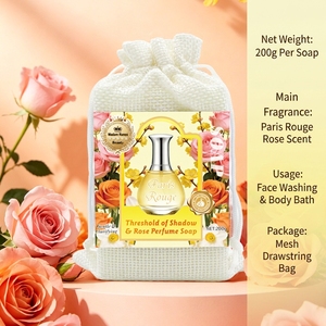 Sapone Profumato Paris <span class=keywords><strong>Rouge</strong></span> Rose con Estratti Naturali, Delicato Sapone da Bagno per Pulizia e Profumazione Duratura, per Viso e Corpo - Product Image 2