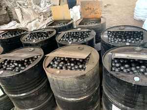 Billes de broyeur à boulets en acier inoxydable 95 mm, dureté HRC 60-66, surface polie, certifiées ISO, personnalisées <span class=keywords><strong>Trima</strong></span> pour ciment, poudre et mines - Product Image 2