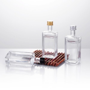 Bouteilles en verre vides personnalisées pour hôtels de luxe, bars, spiritueux (<span class=keywords><strong>cognac</strong></span>, rhum, gin) – Emballage d'alcool haut de gamme pour l'hôtellerie - Product Image 5