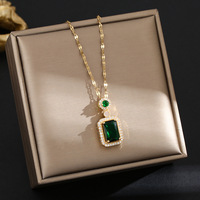 Collier en titane avec flacon de parfum carré en émeraude et rubis de style vintage, bambou, sportif, unisexe, tendance, style Hong Kong, TikTok
