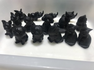 Commercio all'ingrosso guarigione naturale pietra di cristallo intaglio ossidiana nera personaggio dei cartoni animati sculture animali sculture pokeman <span class=keywords><strong>pikachu</strong></span> - Product Image 2