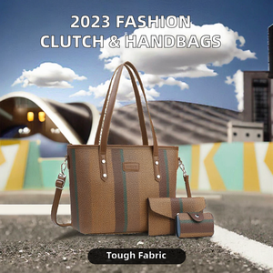 Sacs à Main Personnalisés Tendance 2023 Cartera Mujer Faits Main en Peluche avec Pompon Décoratif et Fermeture Éclair en Polyester Livraison Gratuite Incluse - Product Image 2