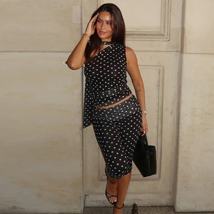 Nouvel ensemble tendance : haut à col asymétrique en maille à pois <span class=keywords><strong>et</strong></span> pantalon court ajusté, best-seller de BDBH - Product Image 2