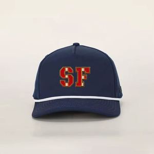 Gorra de béisbol estructurada de poliéster de 5 paneles con estampado de letras azul marino de Four Seasons, diseño vintage común, personalizable, con cuerda. - Product Image 1