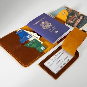 Portefeuille de voyage en cuir véritable personnalisé, porte-passeport et étiquette à bagages en gros - Product Image 3