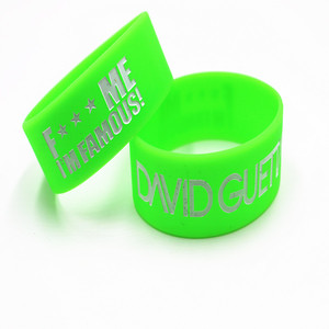 Bracelet en silicone débossé et rempli de couleur, article promotionnel, vente en gros, <span class=keywords><strong>David</strong></span> <span class=keywords><strong>Guetta</strong></span>, star de la musique - Product Image 4