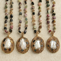 Collier pour femme style bohème avec pendentif en tourmaline, strass, hématite, améthyste et grande perle baroque irrégulière