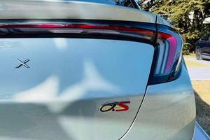 ARCFOX come ha un bell'aspetto e presenta un corpo speciale ed è <span class=keywords><strong>ora</strong></span> in vendita <span class=keywords><strong>a</strong></span> basso prezzo. - Product Image 5