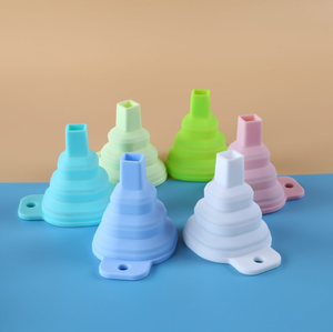 Yds atacado mini funil quadrado para garrafa de água, de silicone pequeno comestível - Product Image 1