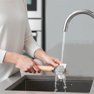 Triturador de Carne de Res de Acero Inoxidable con Mango de Madera, Herramienta de Cocina de Alta Resistencia con 6 Cuchillas para Pavo y Carne de Res - Product Image 3