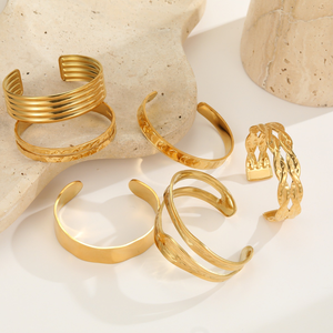 Brazalete abierto exagerado de acero inoxidable, moderno y versátil, chapado en oro de 18K, calidad de alta gama. - Product Image 2