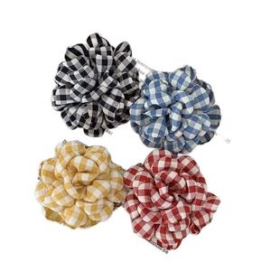 Pince <span class=keywords><strong>à</strong></span> cheveux élégante bleu et jaune <span class=keywords><strong>à</strong></span> motif écossais 3D avec fleur, pour <span class=keywords><strong>chignon</strong></span> demi-hauteur, pince requin professionnelle pour salon, sectionnement et fixation - Product Image 1