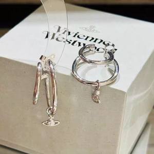 Boucles d'oreilles pendantes Vivienne Simple Line Small Saturn en alliage de zircon, luxe léger, style unique, punk, cercle, unisexe - Product Image 1