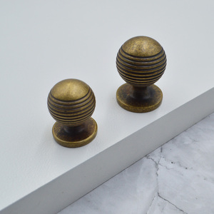 Witte Ladekast Handvat Keukenknoppen Handgrepen Voor Meubels Zwarte Knoppen Rond - Product Image 4