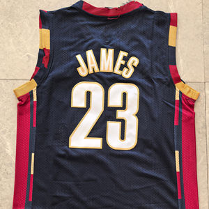 Nouveaux styles et ventes populaires 2025, maillot de basket-ball pour hommes, broderie cousue, rouge et bleu # Maillot de <span class=keywords><strong>James</strong></span> Cavaliers n°23 - Product Image 1
