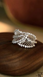 Bague de luxe Xinfly en or véritable 18 carats et diamant naturel 0,65 carat, style feuille, bijoux raffinés pour les soirées féminines - Product Image 3
