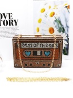 Pochette de soirée de luxe en forme de cassette audio ornée de strass pour femme, sac rigide en acrylique avec chaîne, sac à main Minaudière Y2K pour soirée