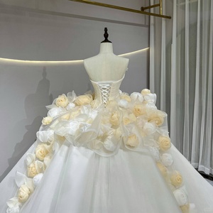 JFH32 Magnifique Robe de Mariée Femme Col Bateau Empire Corset Fleurs 3D Bouffantes Traîne Chapelle Robe de Bal Moderne en Dentelle Pailletée - Product Image 5