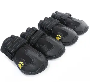 Europa Venta caliente zapatos para perros de alta calidad impermeable mascota perro rainboots