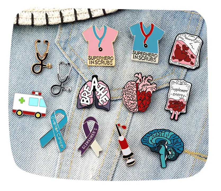 Broche Médico para Médico Enfermeira Estetoscópio T-shirts Esmalte Pinos Coração Cérebro Pulmão Saco De Sangue Injector Decoração Metal Love Alloy