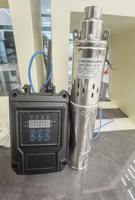 Pompe à vis 140M de hauteur de refoulement, débit 2m³/h, 48V DC 750W, pompe de puits profond DC pour l'irrigation et l'usage domestique