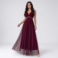 Robe longue de soirée élégante pour femme, col en V profond, bretelles spaghetti, ornée de perles, en tulle, coupe trapèze, avec superposition en maille, idéale pour les mariages et bals de promo