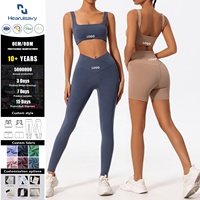 Ensemble de yoga 3 pièces respirant et léger pour femme : soutien-gorge de sport à col carré, leggings taille haute et shorts pour la gym, la course et le quotidien