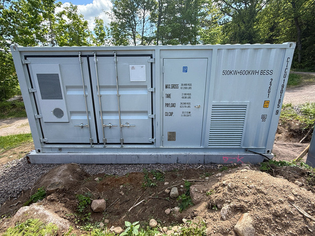 200kw PCS Solar Battery Energy Storage System Hybrid Inverter with 300kwh 400kwh 500kwh  Battery BESS System