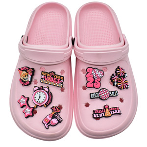 Nuevo 2025 Serie de Año Nuevo Accesorios para zapatos Diy Hebilla para zapatos Decoración festiva de dibujos animados Accesorios para zapatos de goma suave - Product Image 3