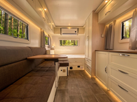Caravane familiale légère 599L, structure sans bois, AL-KO AKS, sécurité, alimentation solaire, batterie lithium, pour voyages en famille