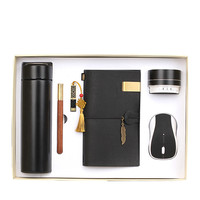 Hochwertiges Elegantes Anpassbares Logo-Geschäftsgeschenkset für Herren: Kabellose Powerbank, A6 Notizbuch, Lautsprecher, Holzstift - für Unternehmen