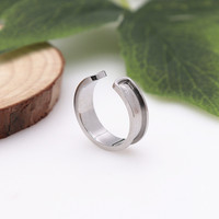 Vintage Vergoldeter Titanstahlring mit Modischem Geometrischem Design und Personalisiertem Offenen Ring Geeignet für Männer und Frauen