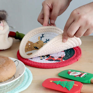 Salvamanteles Redondo de Cuerda de Algodón Navideño de 18 cm, Aislante del Calor, Impreso, para Uso Doméstico - Product Image 2