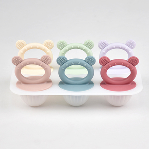 Molde de silicona para helados de bebé, 6 cavidades, con forma de oso, con mango para masticar, de grado alimenticio, para congelar puré de frutas, para hacer helados caseros para niños pequeños. - Product Image 5