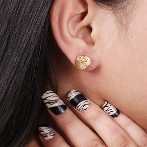 ต่างหูรูปดอกบัวชุบทองสวยงามของขวัญตามสมัยนิยมทางศาสนาสำหรับผู้หญิงสำหรับงานเลี้ยง - Product Image 3