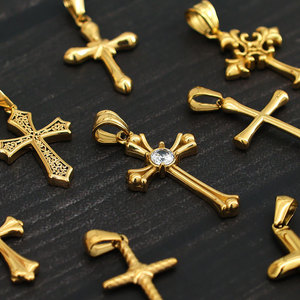 Colgantes y dijes de moda de acero inoxidable 316L chapados en oro PVD de 14K y 18K personalizados para hacer pulseras y dijes de cruz para la creación de joyas. - Product Image 4