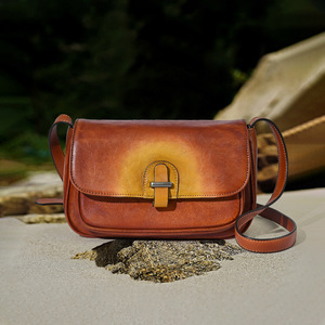 Bolso Ando de Cuero Vacuno Genuino para Mujer, Bolso Bandolera Vintage con Bloques de Color y Solapa - Product Image 1