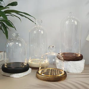 Campana <span class=keywords><strong>di</strong></span> <span class=keywords><strong>Vetro</strong></span> Decorativa Trasparente Soffiata a Mano con Base in Legno e Illuminazione LED - Product Image 3