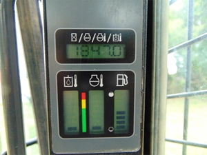 Chargeuse compacte sur pneus Case SR210 2017, équipement de construction robuste à levage vertical, prêt à être expédié, livraison rapide - Product Image 5