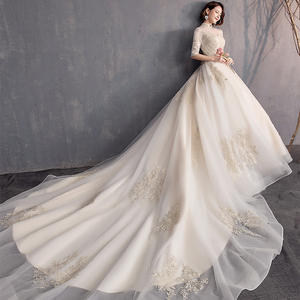 Robe <span class=keywords><strong>de</strong></span> mariée vintage 2019 en dentelle <span class=keywords><strong>champagne</strong></span> clair à col montant et manches mi-longues avec longue traîne - Product Image 1