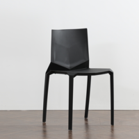 Chaise de restaurant en résine PP bon marché empilable moderne en plastique chaise de restaurant vente en gros prix d'usine