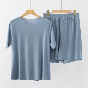 Coppia <span class=keywords><strong>taglie</strong></span> <span class=keywords><strong>forti</strong></span> <span class=keywords><strong>pigiama</strong></span> giama giama giama a giama da salotto Set di pigiami da <span class=keywords><strong>uomo</strong></span> all'ingrosso in seta di ghiaccio sottile - Product Image 2