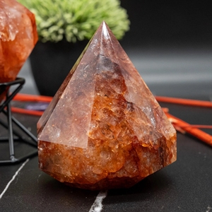 Esfera de Cristal de Cuarzo de Fuego Natural Tallada en Diamante para Equilibrio Energético y Fines Decorativos, Venta al Por Mayor - Product Image 5