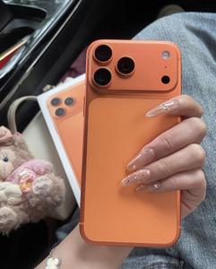 Conception haut de gamme en aluminium monobloc pour le smartphone 17 Pro Max 5G, processeur Déca-Core, écran OLED 108MP 120Hz, idéal pour les créateurs professionnels - Product Image 3