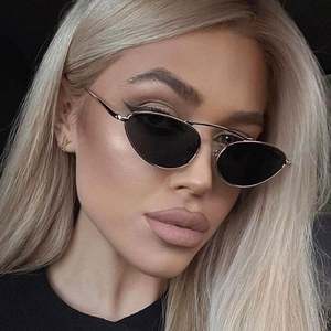 Gafas de Sol de Moda Vintage 2025 con Logotipo Personalizado, Montura Metálica para Mujer, Estilo Y2K, Protección UV400, Gafas de Sol de Ojo de Gato - Product Image 4