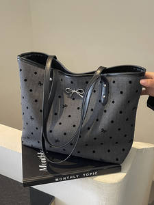 Sac à bandoulière grande capacité tendance à pois pour femme, nouveau style, sac fourre-tout élégant pour le quotidien - Product Image 2