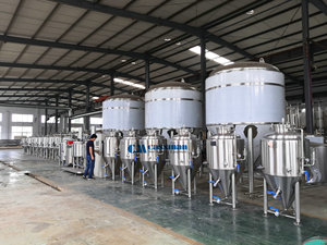 Équipement de brassage de <span class=keywords><strong>bière</strong></span> artisanale Cassman de 300 L <span class=keywords><strong>pour</strong></span> restaurants et usines de fabrication, comprenant une pompe principale - Product Image 3