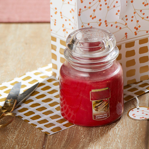 เทียนหอมถั่วเหลืองสไตล์อเมริกัน ยี่ห้อ Yankee สำหรับตกแต่งบ้านในเทศกาลปีใหม่ วันรับปริญญา วันวาเลนไทน์ และงานแต่งงาน - Product Image 4