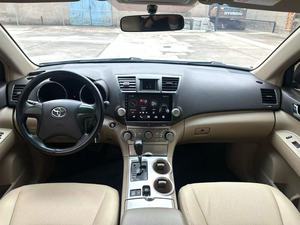 Auto Usado 2012, 3.5l Automático, Asientos de Cuero, Llantas R17, Portaequipajes Metálico, Tracción en las Cuatro Ruedas, 7 Plazas, Año del Modelo 2012 - Product Image 2